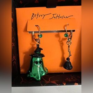 Betsey Johnson Elegant Gold and Black Drop Earring